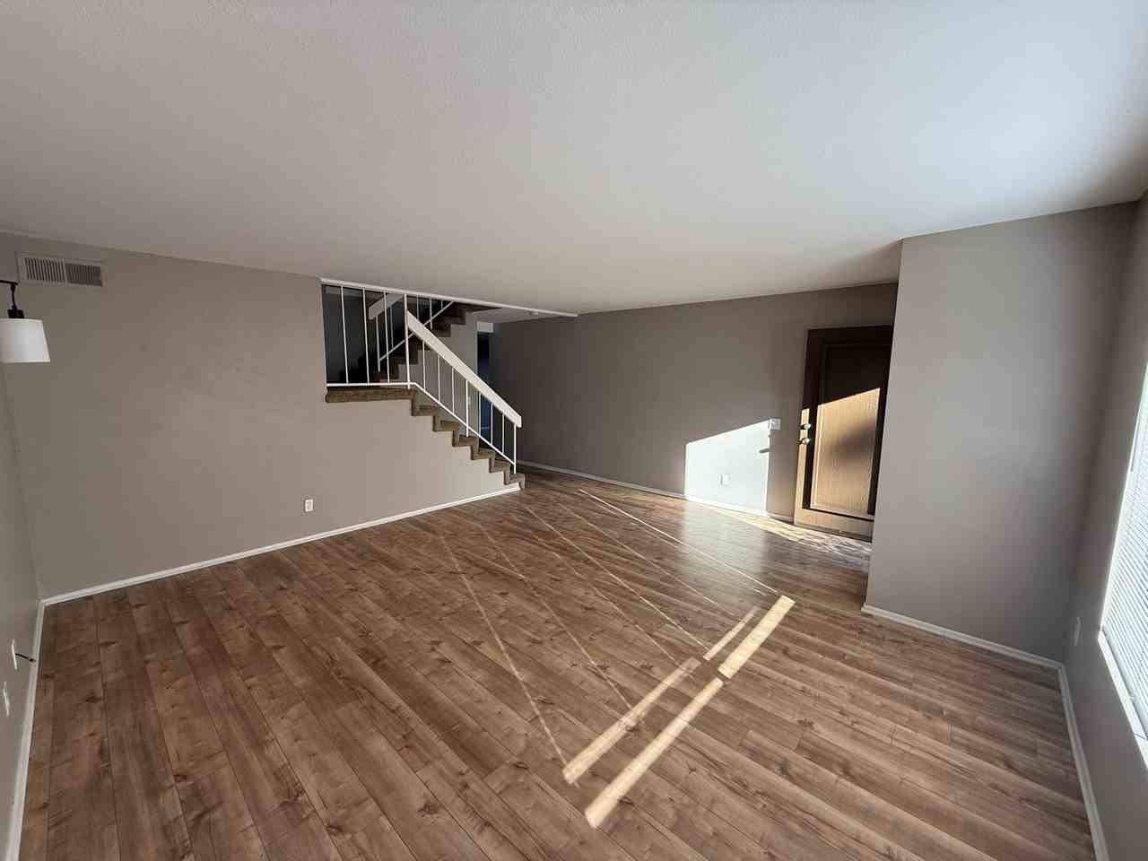 10245 Mirabel Ln - Photo 5 of 33