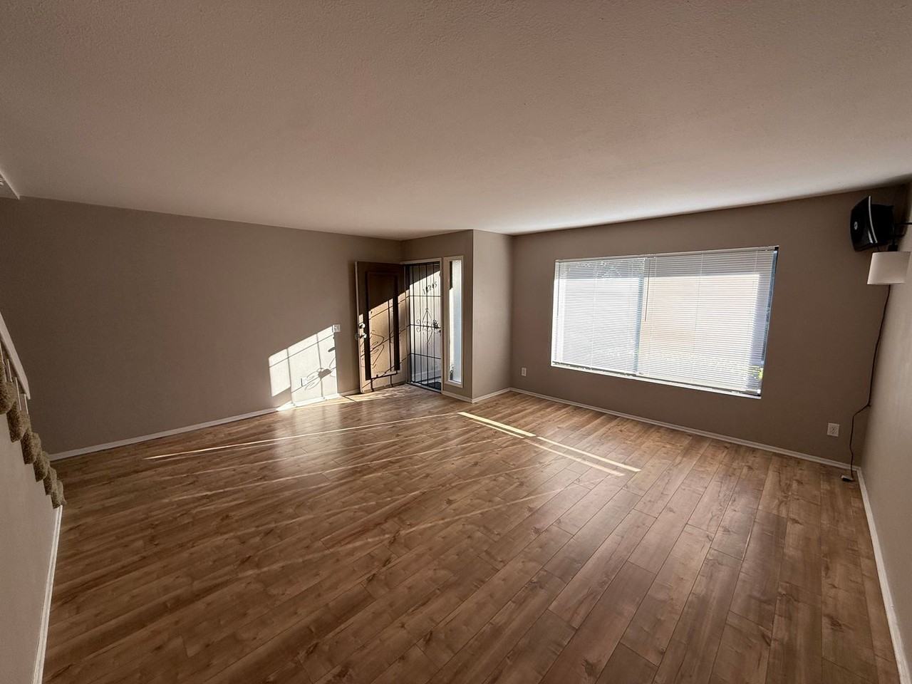 10245 Mirabel Ln - Photo 6 of 33