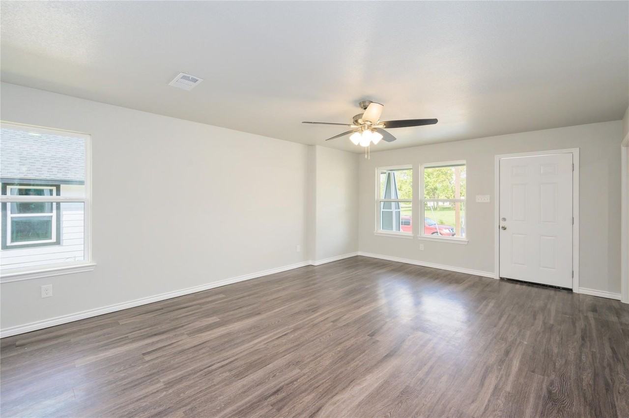 103 Third Street - Photo 7 of 23