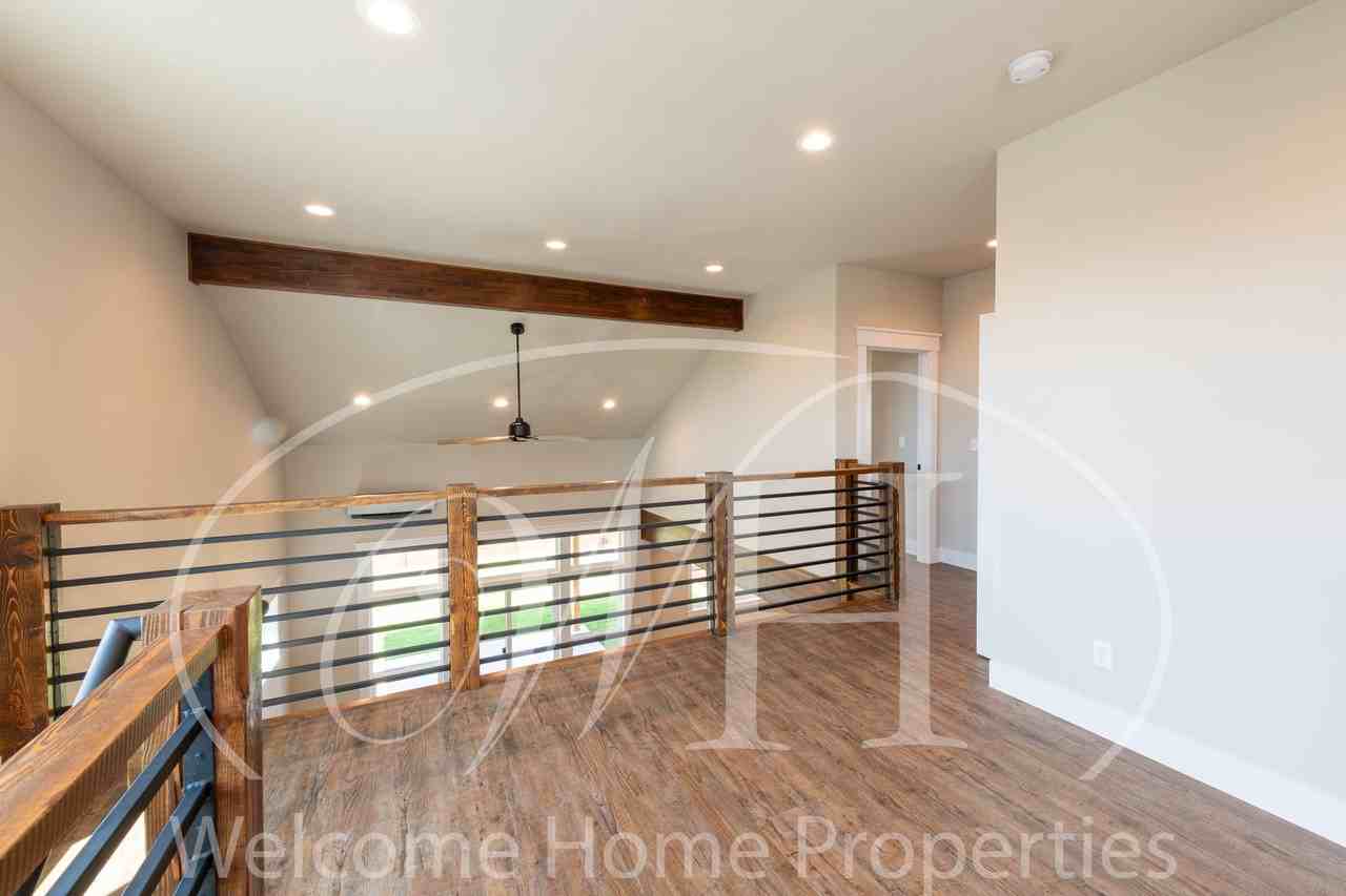 Garrison Duplex - Photo 2 of 36