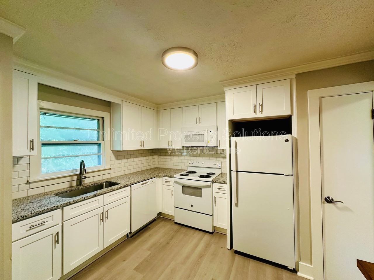 133 Hinton Ave - Photo 6 of 23