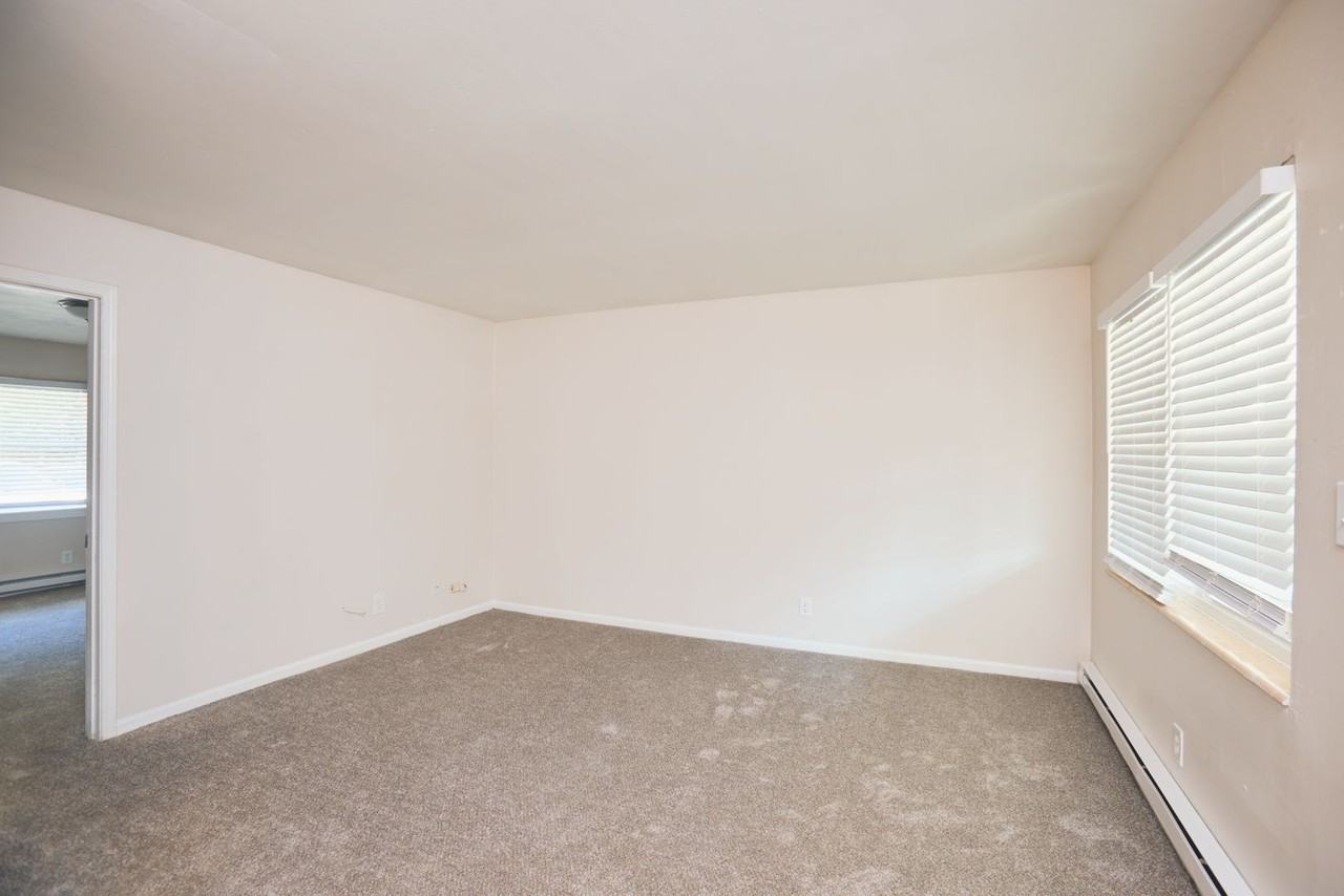 Lenox Hills Apartements - Photo 4 of 8