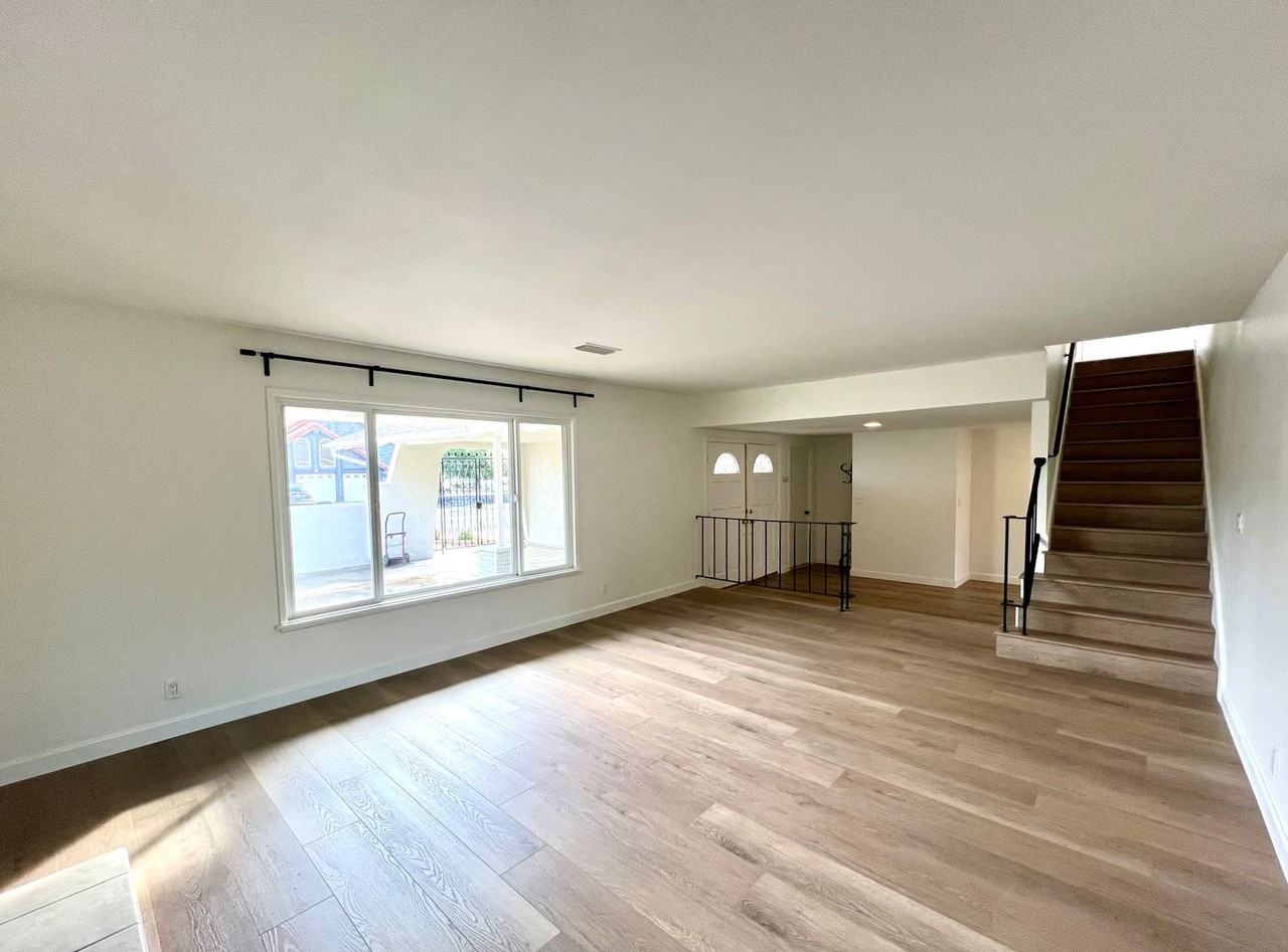 9163 Evergreen Drive - Photo 3 of 33