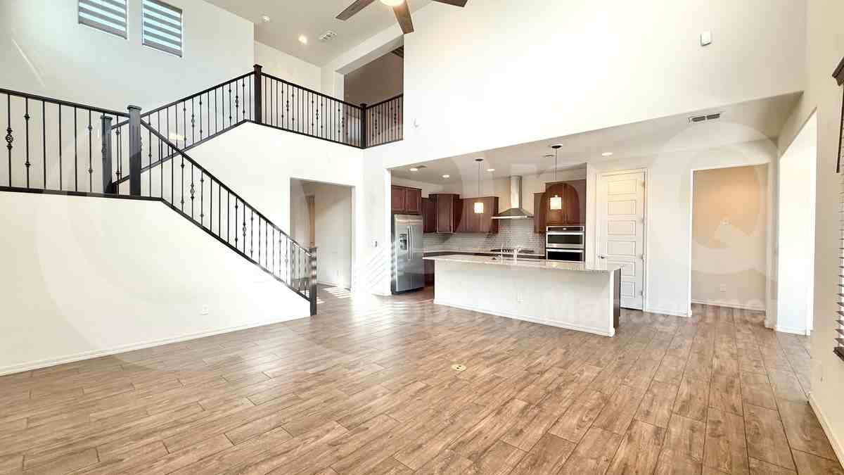 9001 West Marshall Avenue - Photo 3 of 33