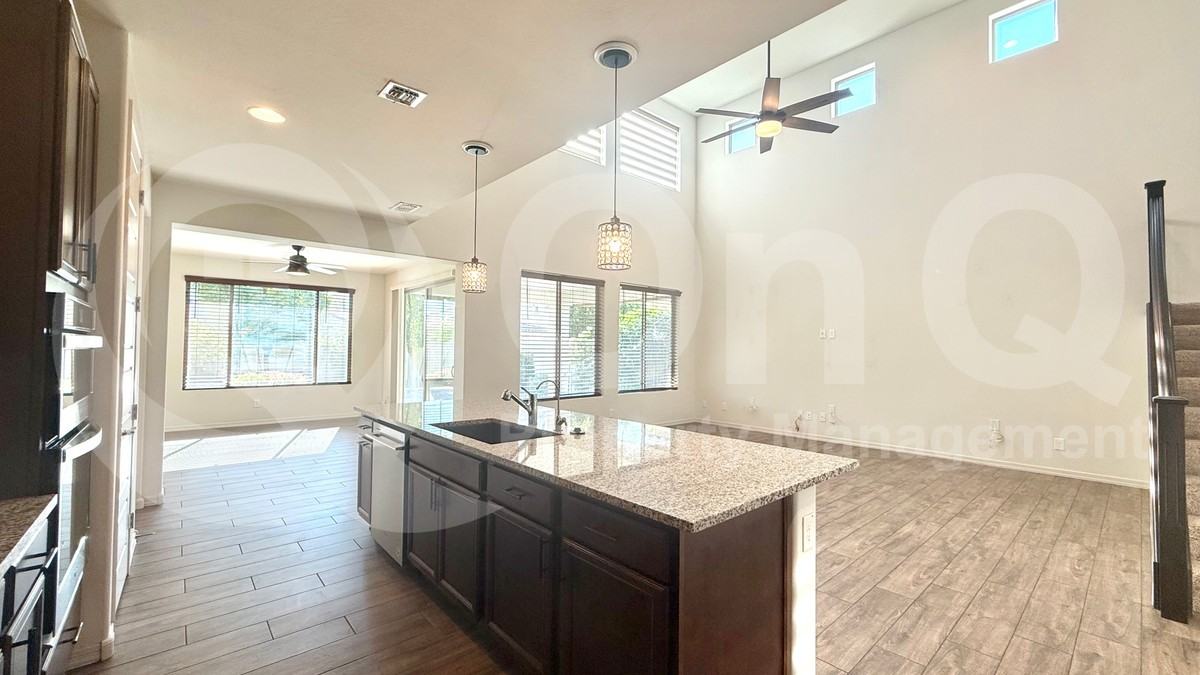 9001 West Marshall Avenue - Photo 7 of 33