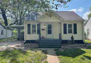 819 Northeast Michigan Avenue - Photo 1 of 1