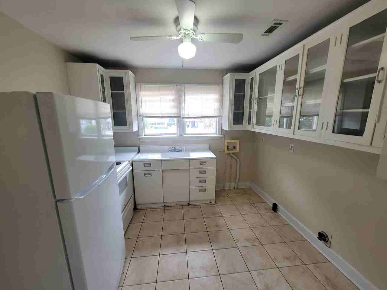 1927 Wrightsboro Rd - Photo 5 of 15