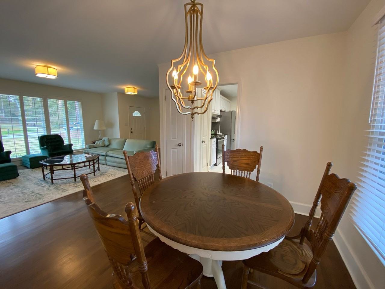 264 E Vineland Rd - Photo 5 of 17