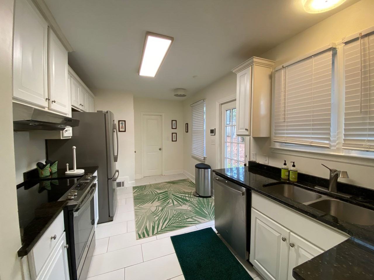 264 E Vineland Rd - Photo 6 of 17