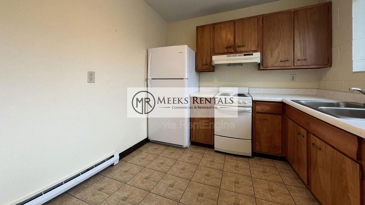 1539 4th Avenue #8 - Photo 3 of 9