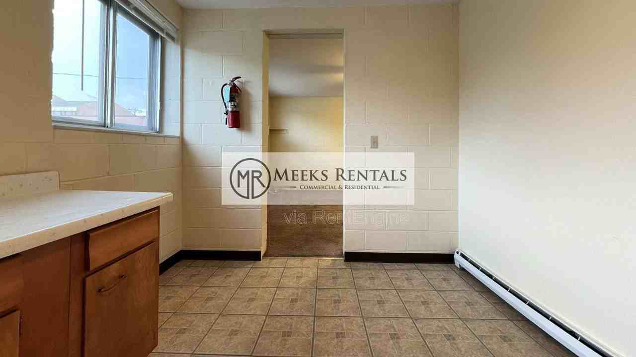 1539 4th Avenue #8 - Photo 4 of 9