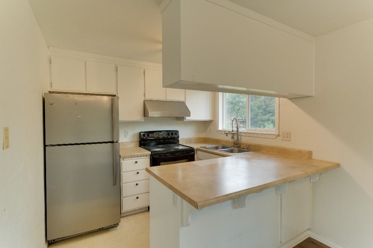 12810 65th Ave S - Photo 5 of 13