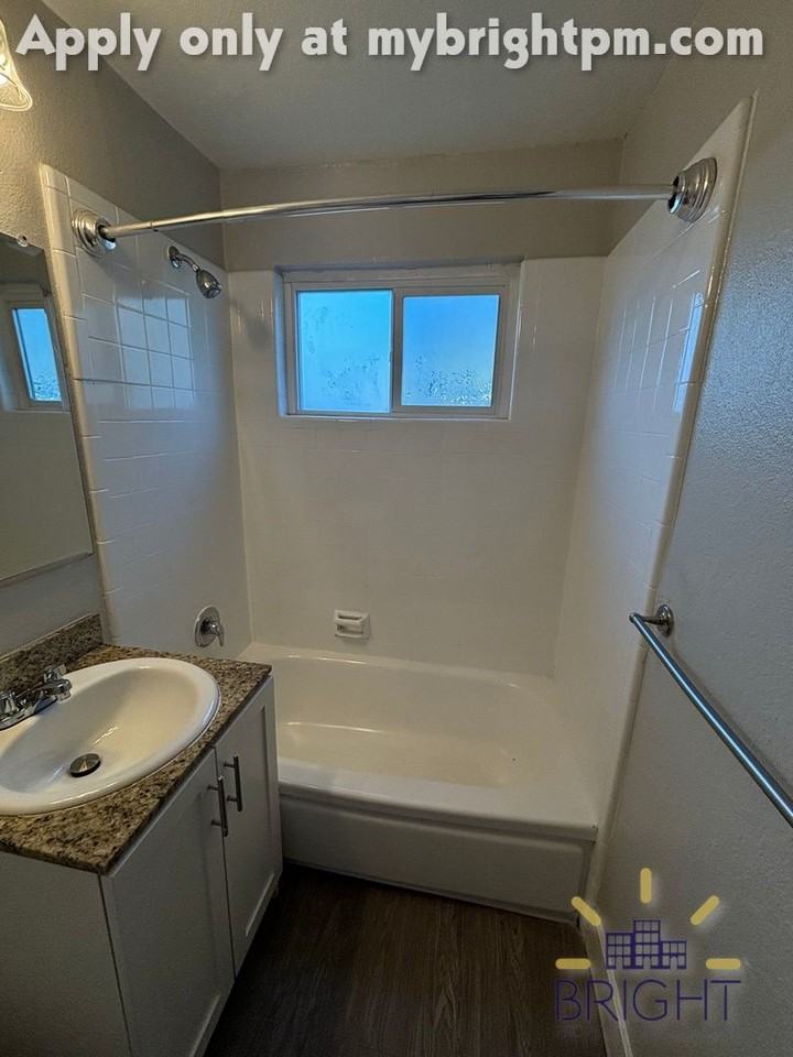 Sutter Crossing Apartments - Photo 5 of 23