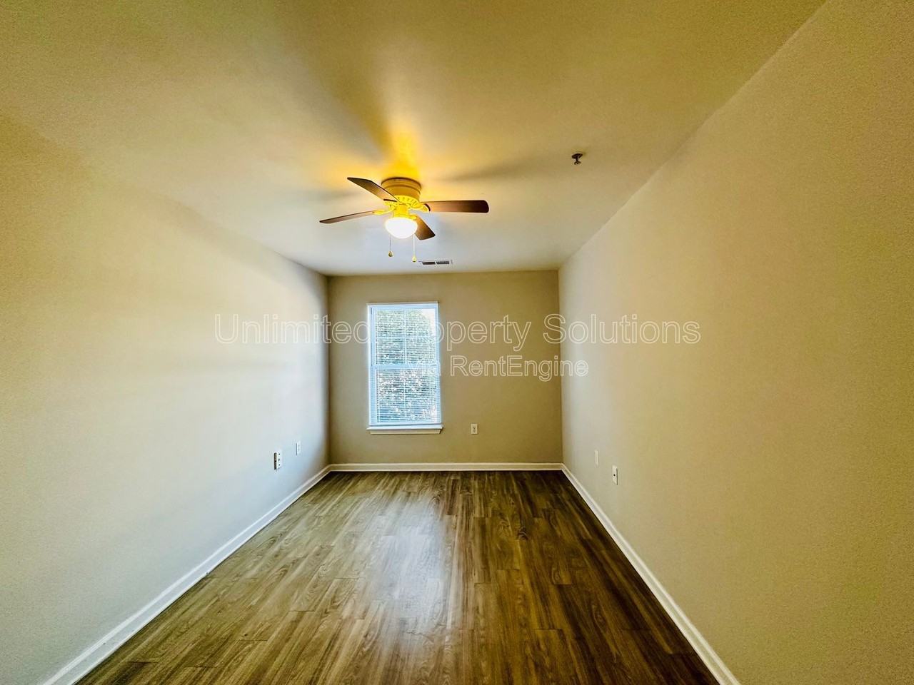 370 S Kerr Ave #105 - Photo 7 of 18