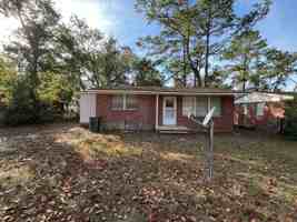 featured image of 2108 Robin Street