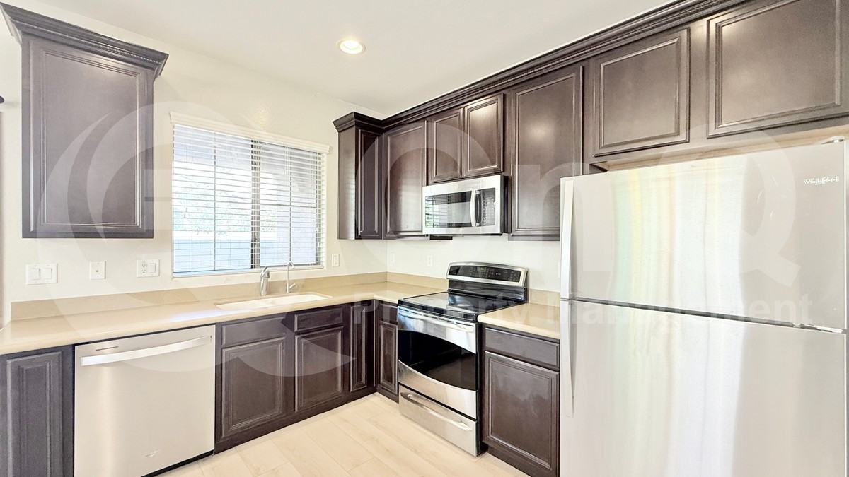 864 E Jacob St - Photo 4 of 23