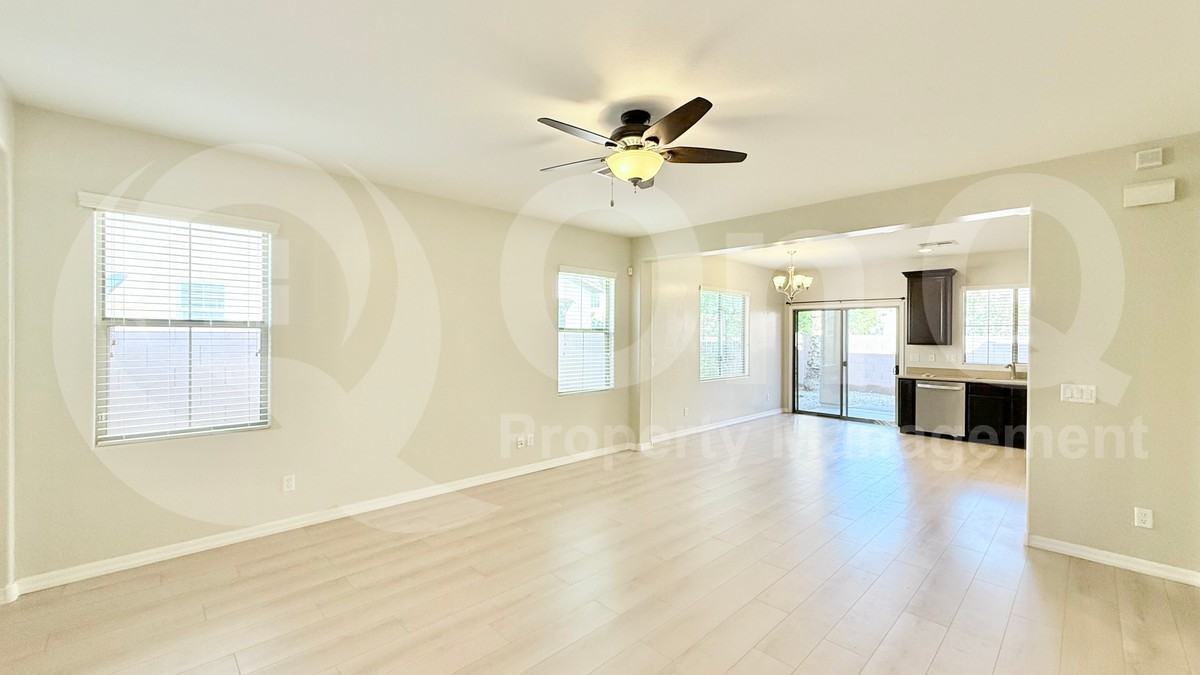 864 E Jacob St - Photo 6 of 23