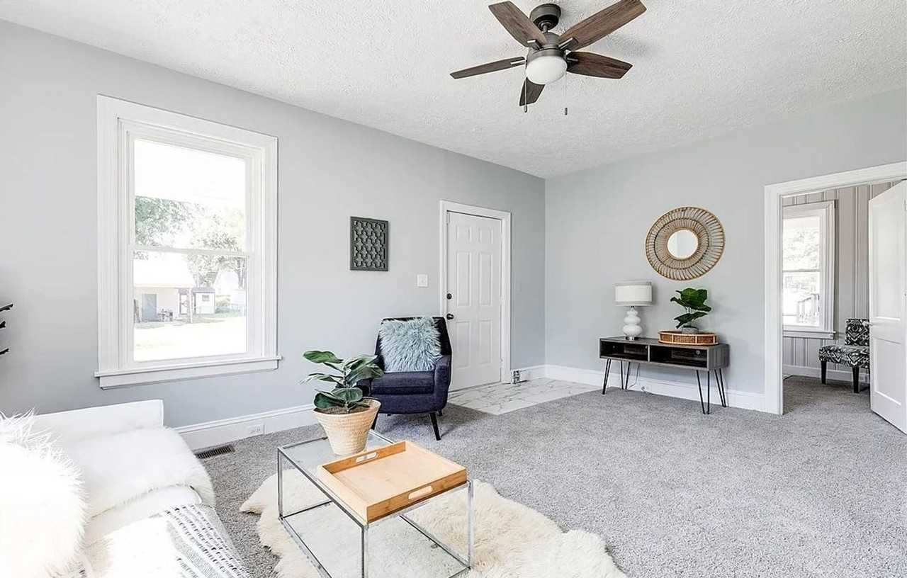 9 S Fern Ave #2 - Photo 5 of 19