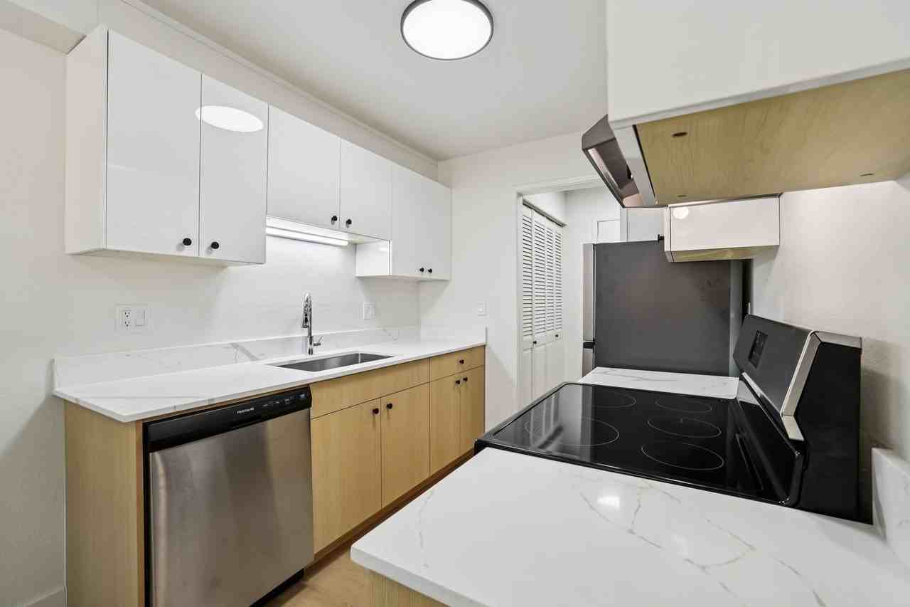 Olympic West Apartments - Photo 5 of 26