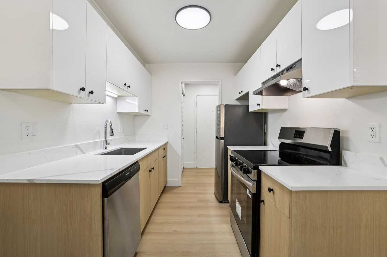 Olympic West Apartments - Photo 6 of 26