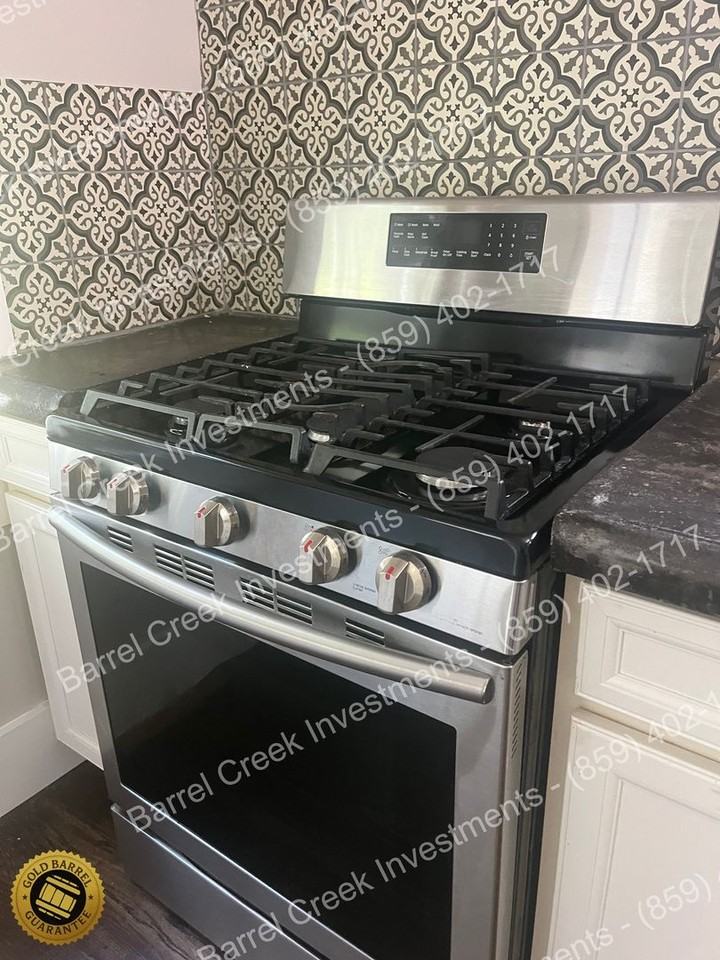 107 Mckinney Ct - Photo 4 of 15