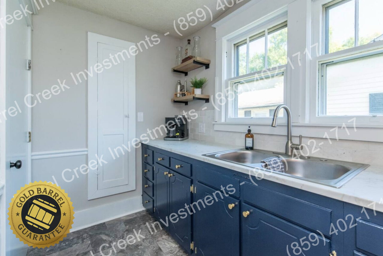 108 N East St - Photo 2 of 14