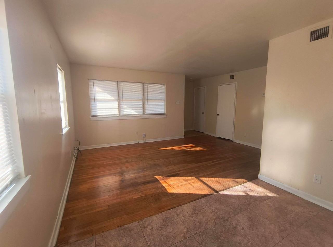 1310 E 26th St - Photo 2 of 8