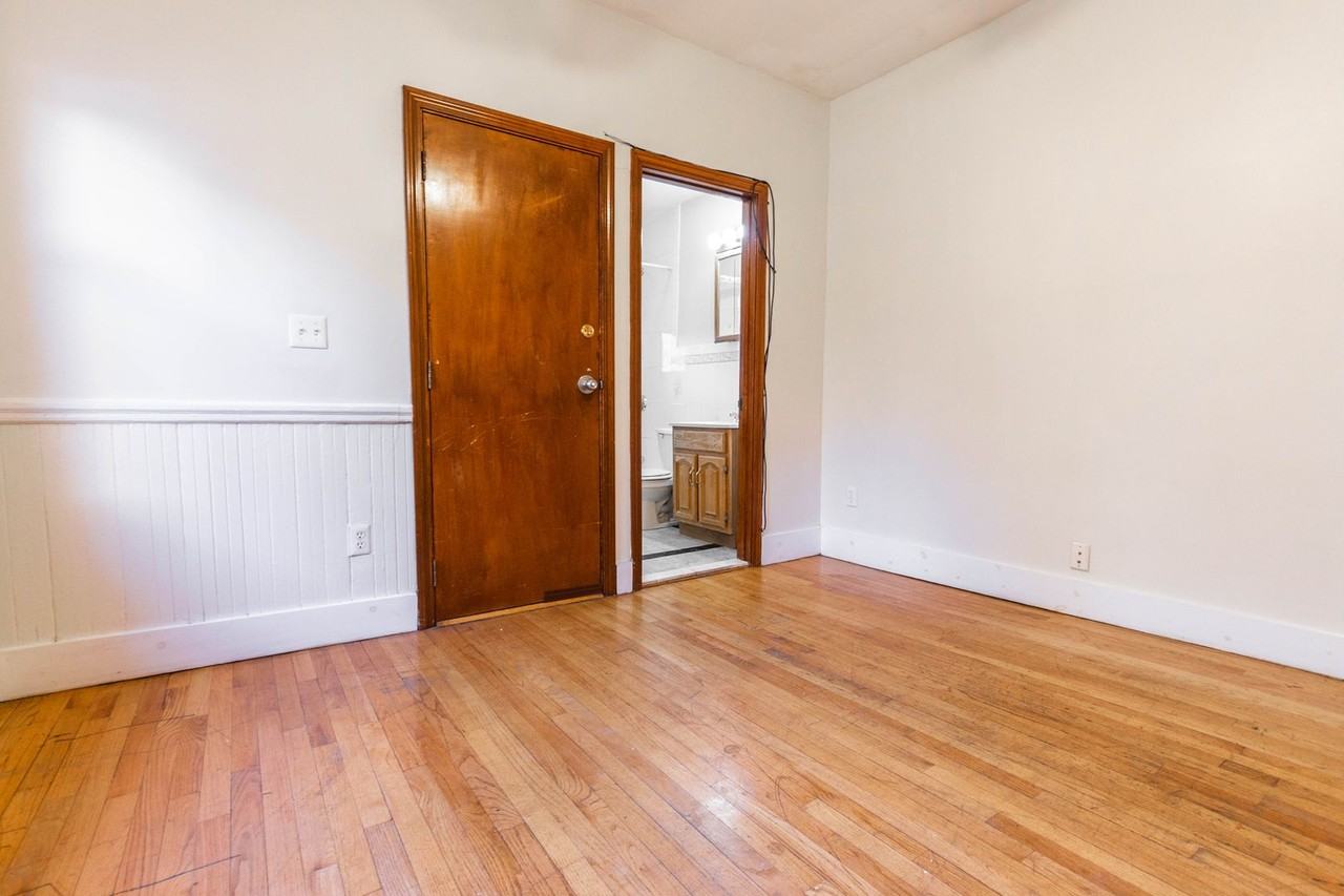 59 Linden St - Photo 2 of 17