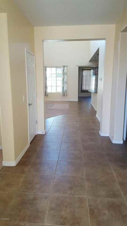 2380 West Honeysuckle Lane - Photo 2 of 34