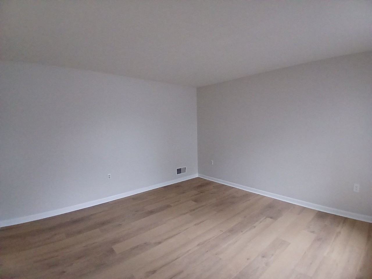 2783 Ridgeview Rd - Photo 5 of 10