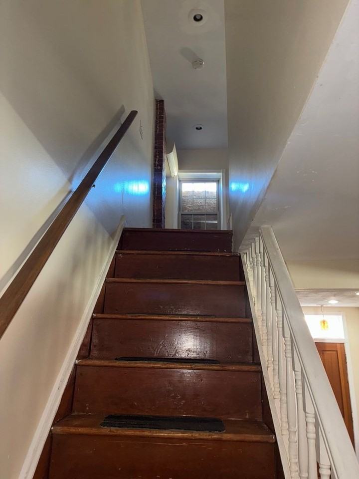 513 Callender Street - Photo 3 of 7