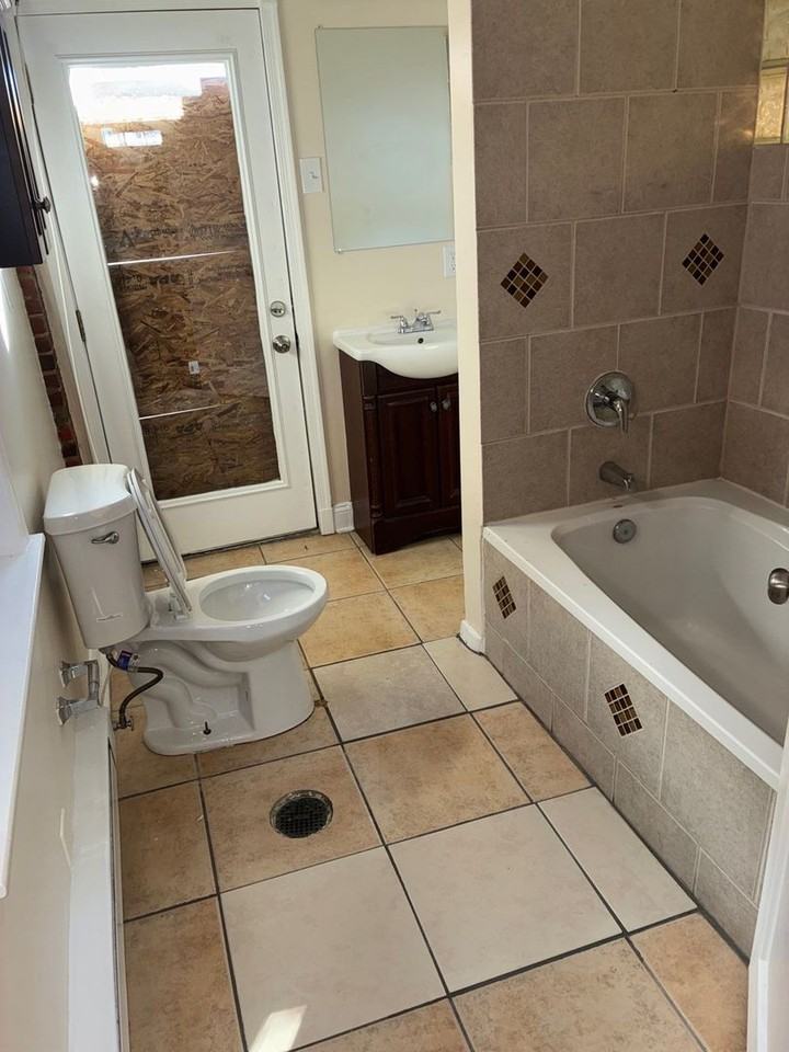 513 Callender Street - Photo 4 of 7