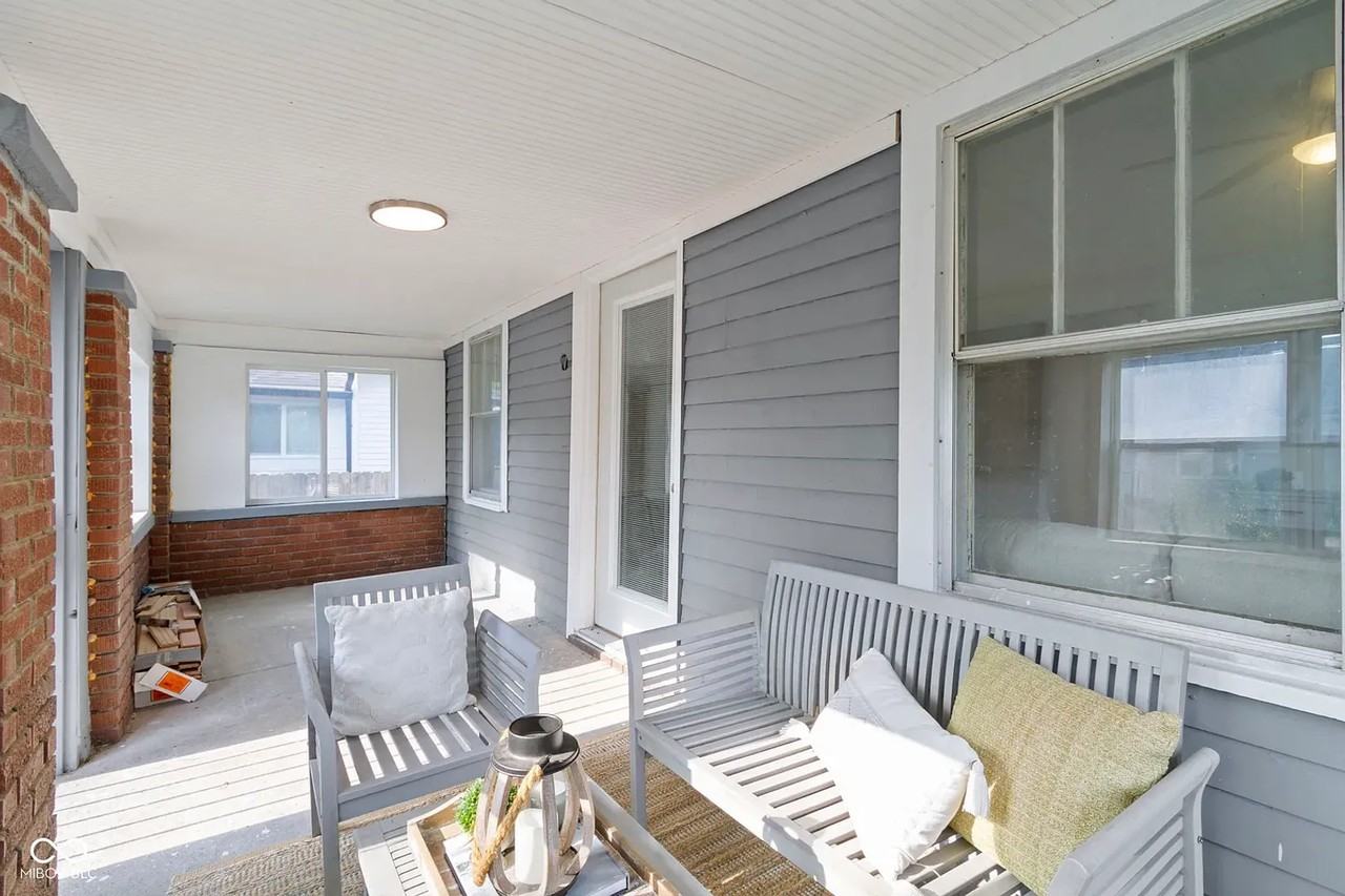 1306 N Tacoma Ave - Photo 2 of 26