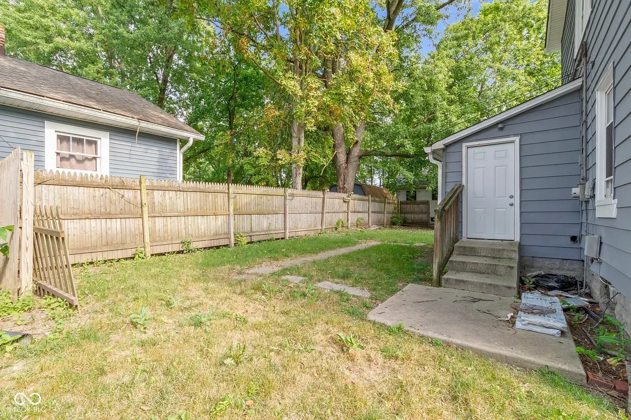 1306 N Tacoma Ave - Photo 6 of 26