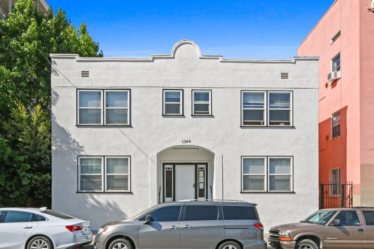 1346 W 4th St - Photo 4 of 13