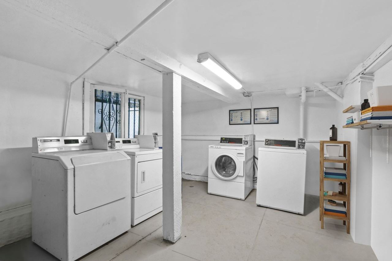 1346 W 4th St - Photo 6 of 13