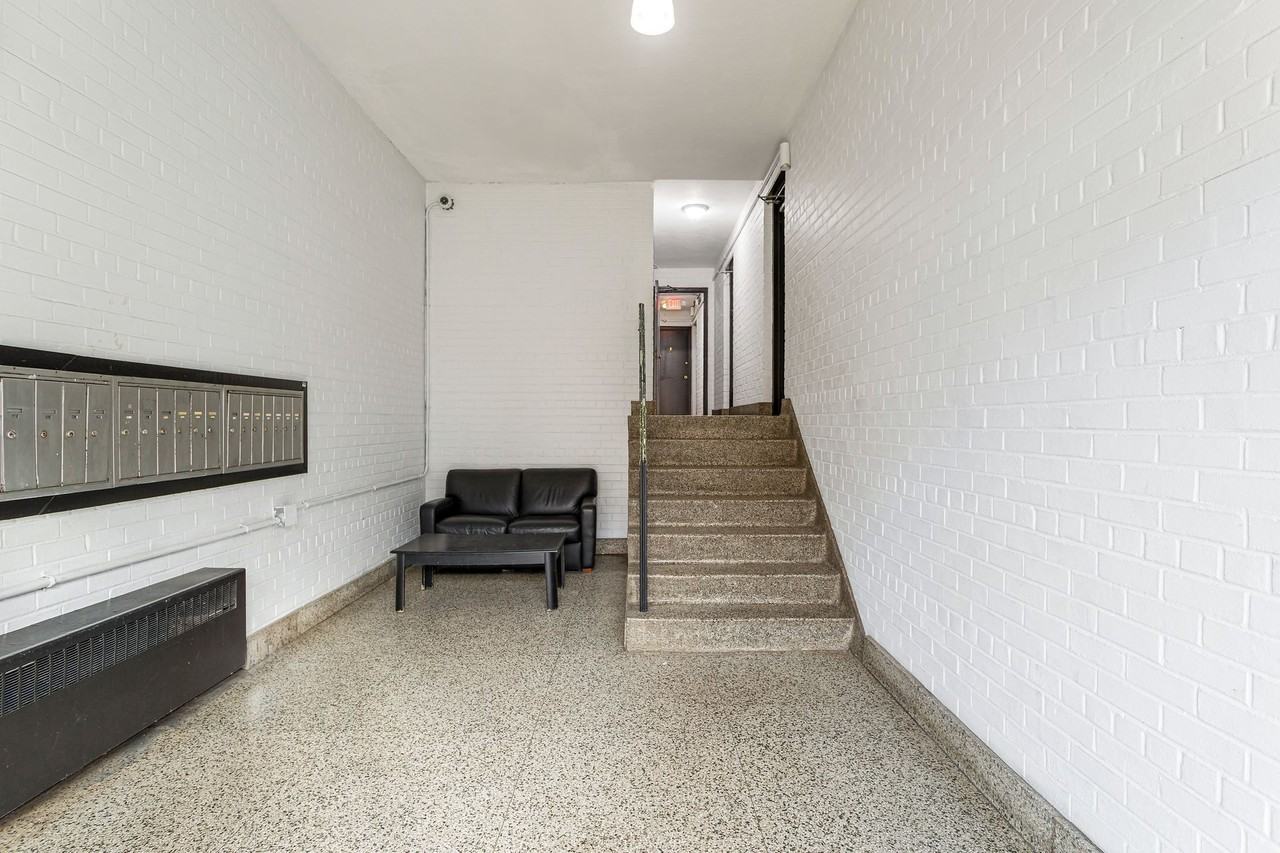 1225 Clifton - Photo 4 of 42