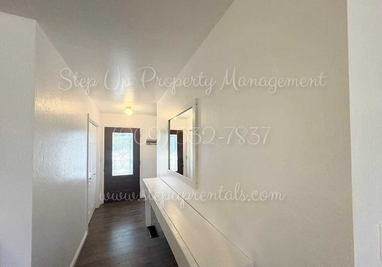 24055 Bear Clover Court - Photo 3 of 14