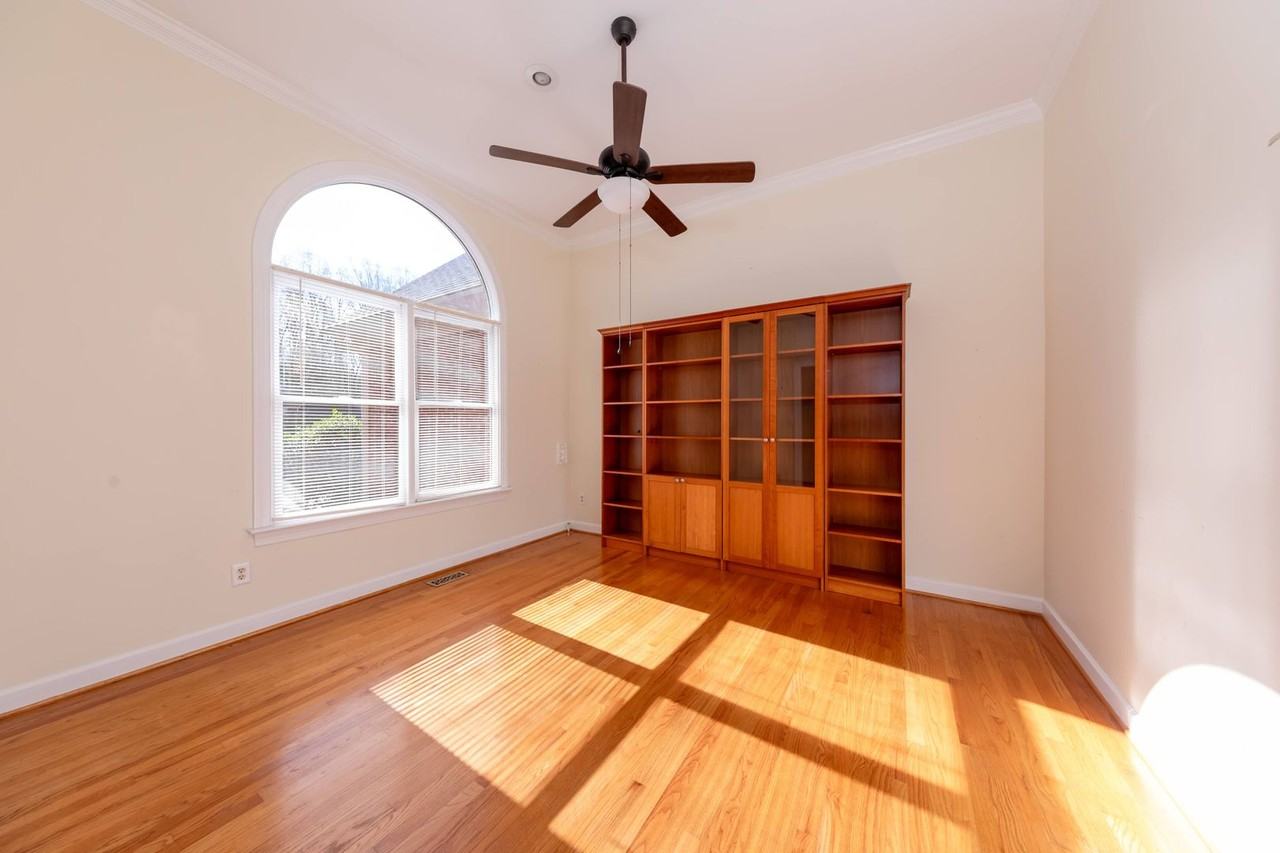 401 Ashwood Drive - Photo 2 of 18