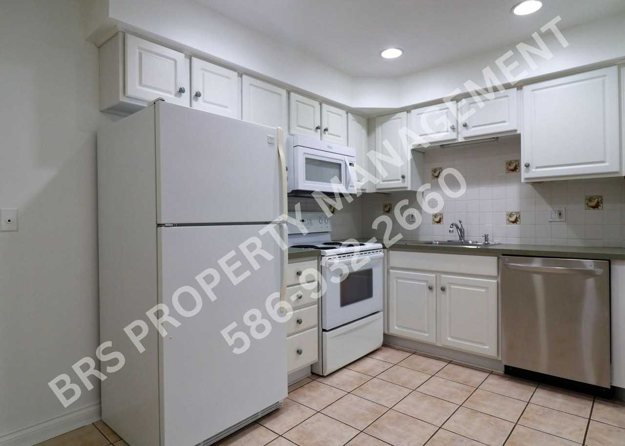 16140 Clarkson Drive - Photo 3 of 13