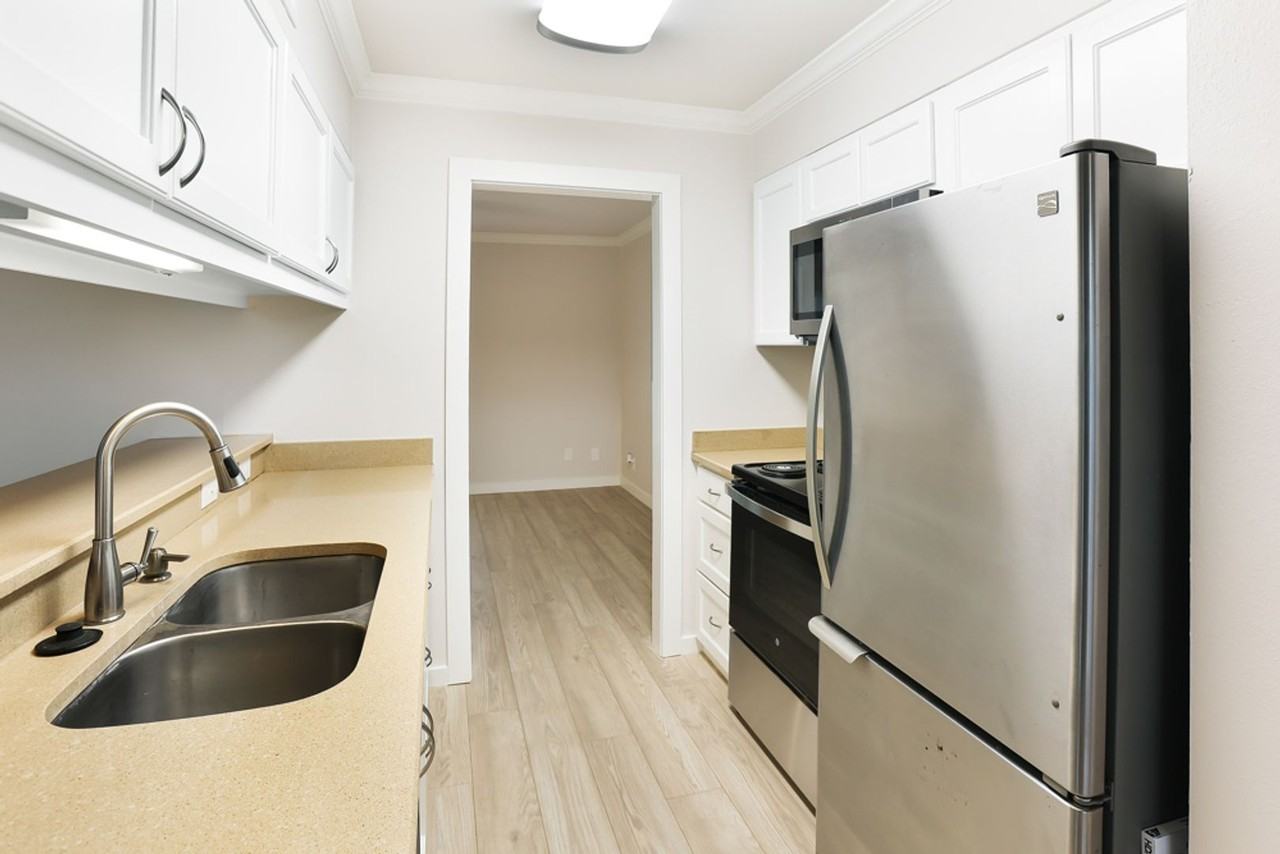 9902 Lorene - Photo 7 of 24