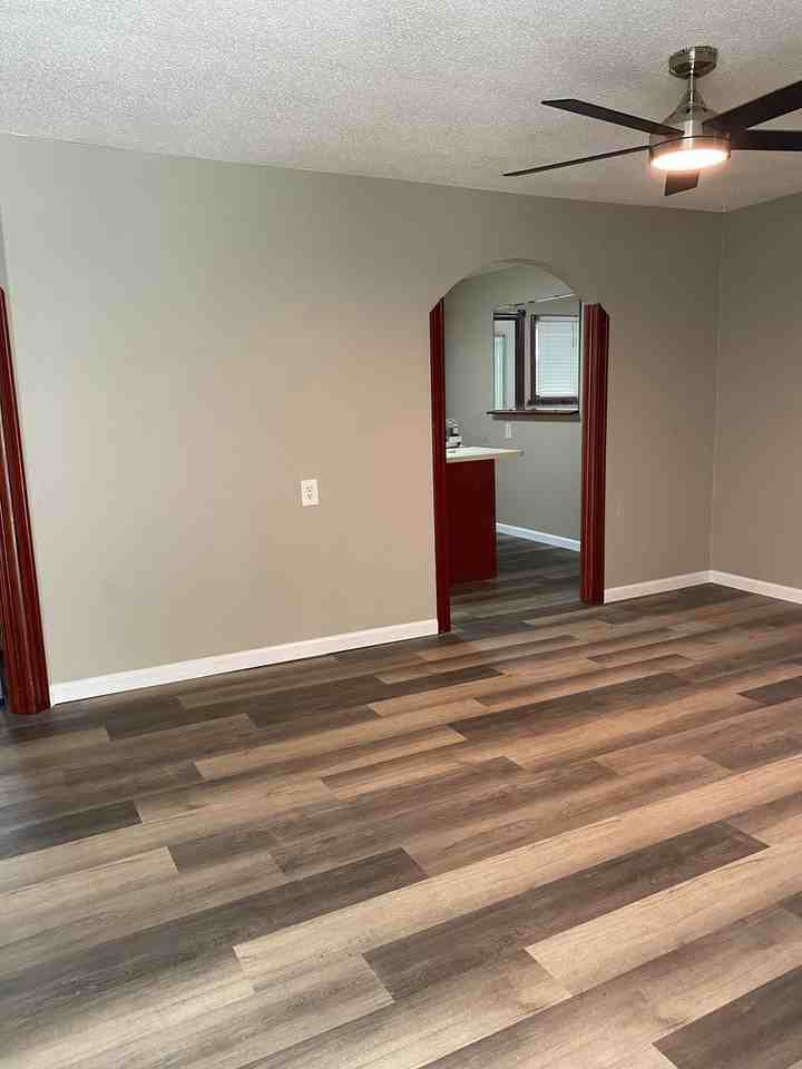 120 15th Street - Photo 2 of 8