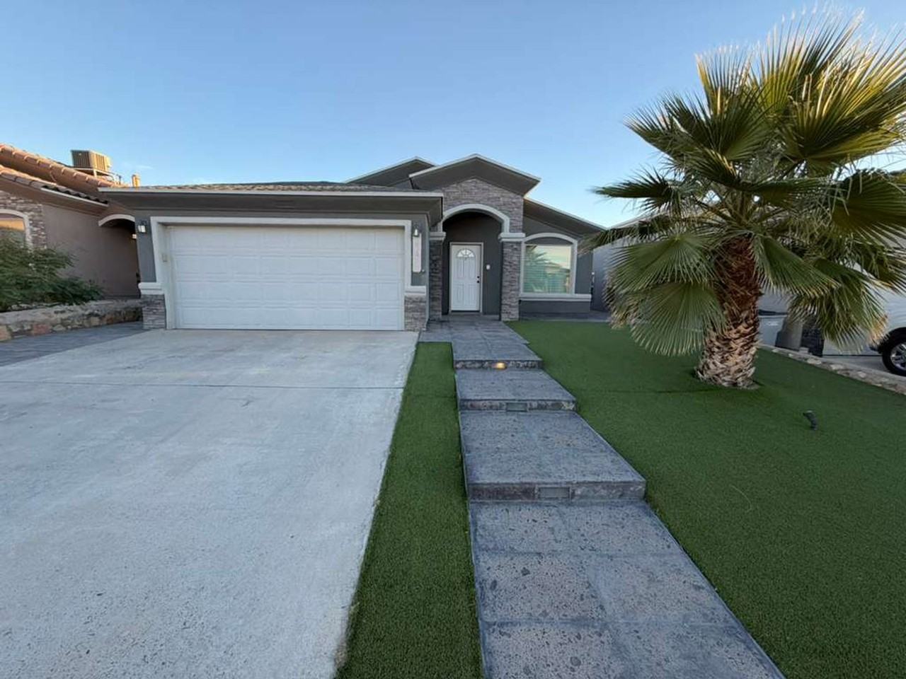 460 Prime Desert Dr - Photo 2 of 23
