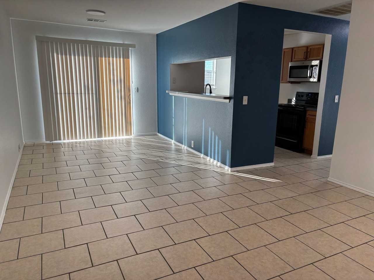 1112 Pintail Drive - Photo 5 of 9