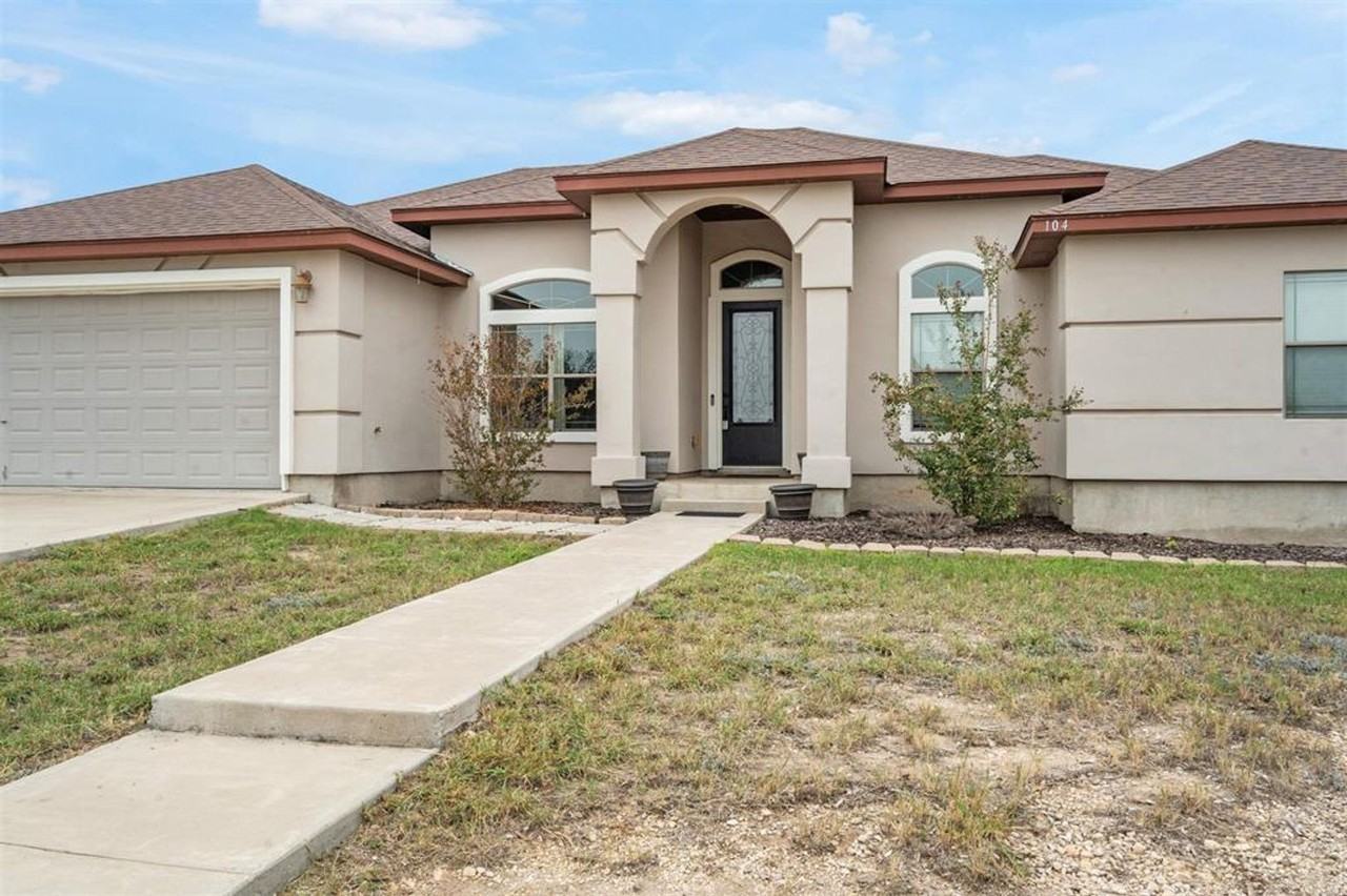 104 Running Bear Trail - Photo 5 of 25