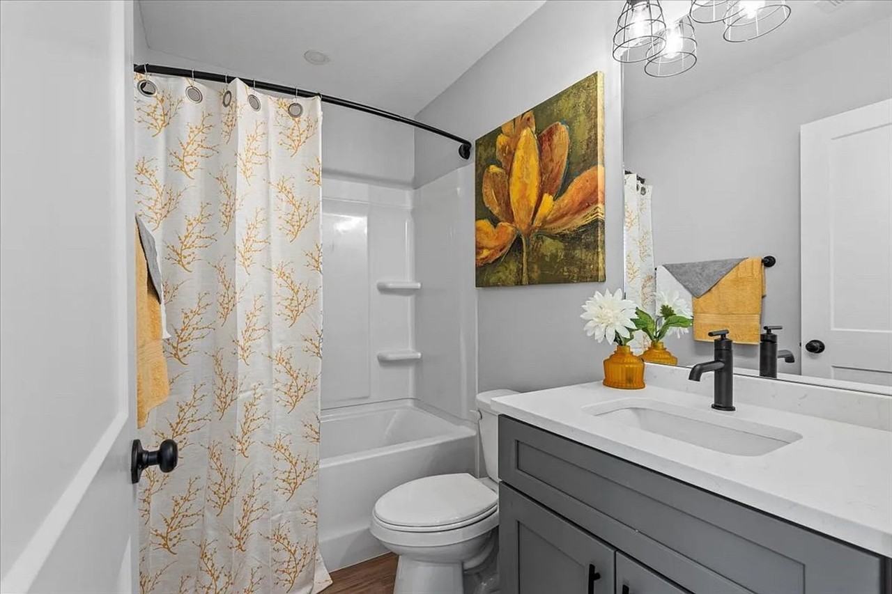 435 Saint James St Nw - Photo 3 of 10