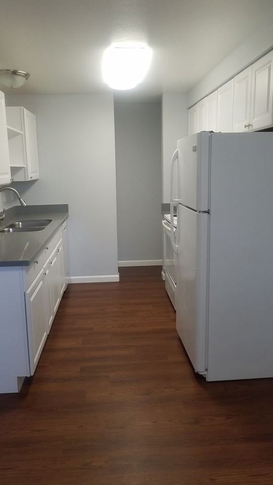 Horizon Square Apartment Homes - Photo 7 of 33