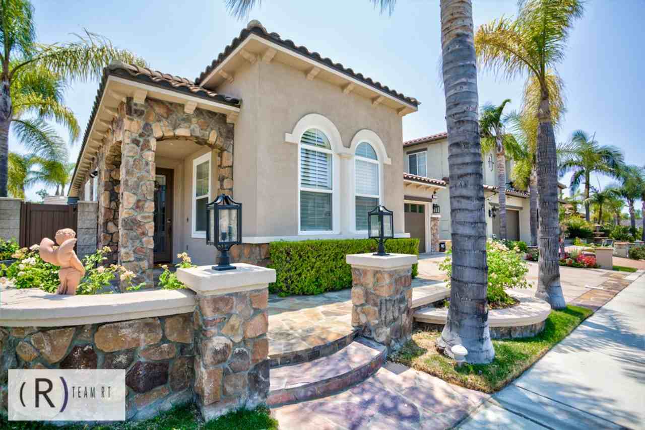 3782 Carson Way - Photo 4 of 48