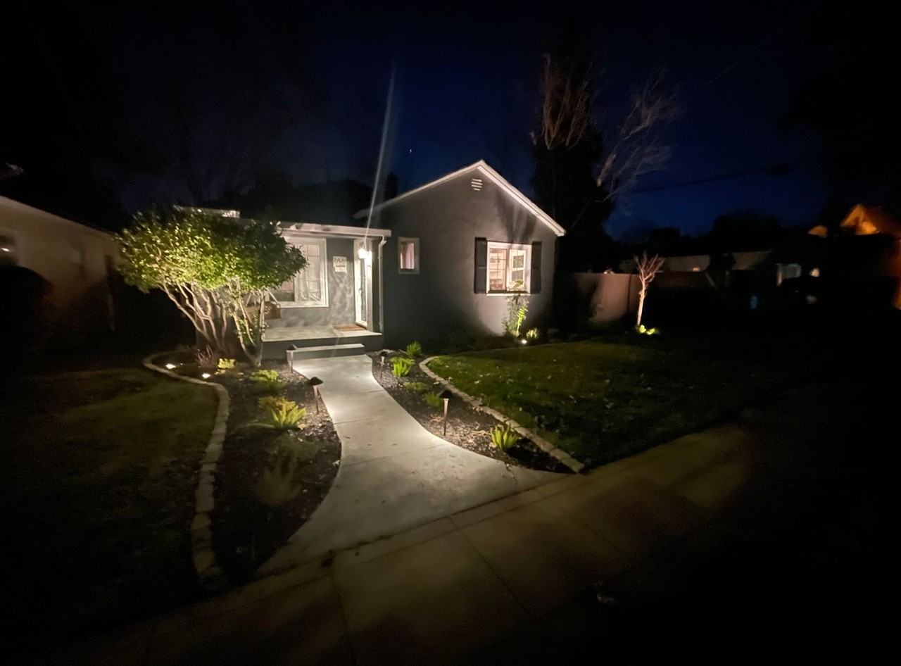 1909 39th St - Photo 2 of 15