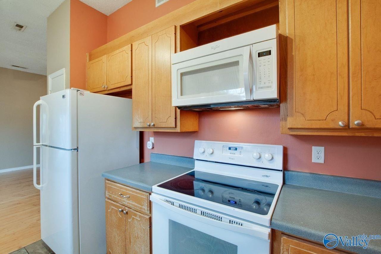 143 Rebecca Pines Drive - Photo 7 of 18